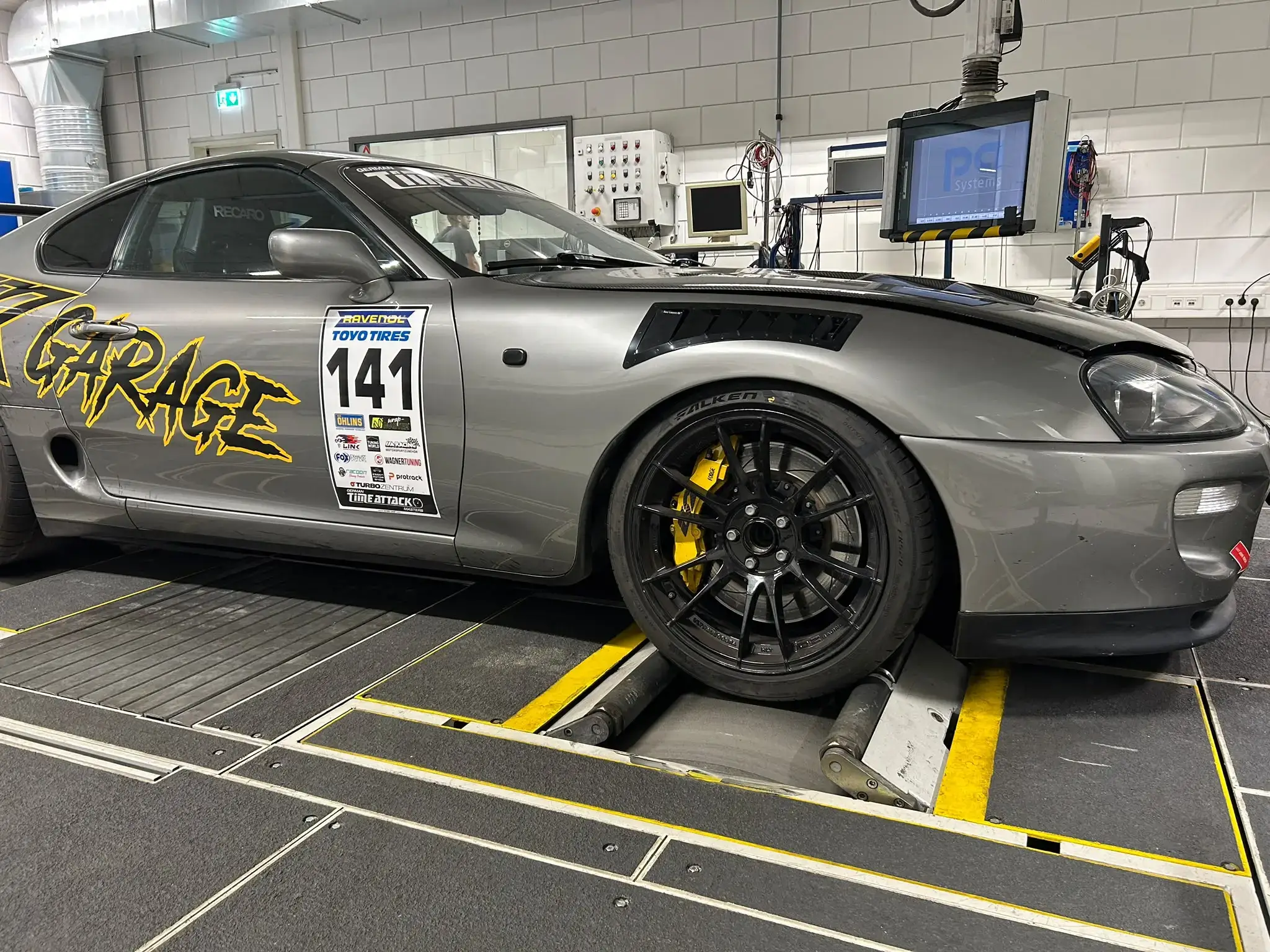 Toyota Supra Mk4 auf dem Leistungsprüfstand bei PAT-Optimize